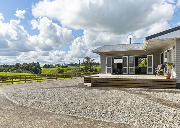  at 100 Hurford Road, Omata, New Plymouth