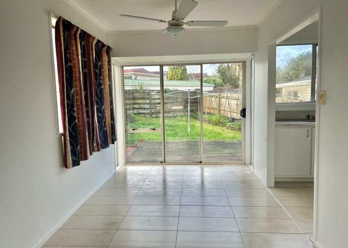  at 4 Marvon Downs Avenue, Pakuranga Heights, Manukau City, Auckland