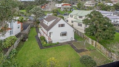  at 16 Redfern Lane, Glenfield, Auckland