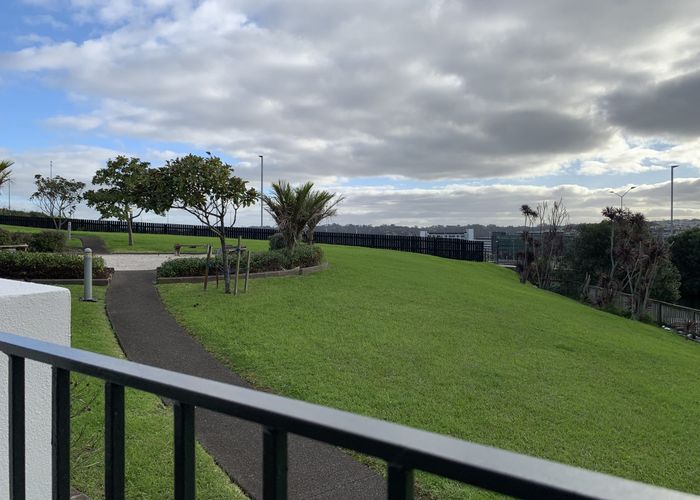  at C3/60 Masons Road, Oteha, North Shore City, Auckland