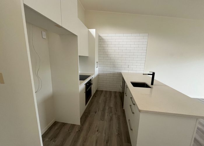  at 23L Hendry Avenue, Hillsborough, Auckland