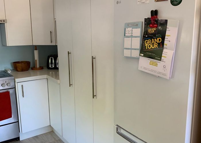  at 2/23 Barrack Road, Mount Wellington, Auckland City, Auckland