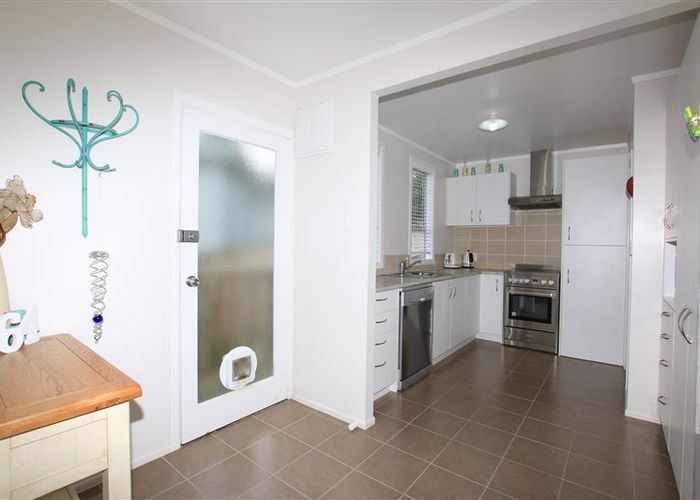  at 64 COLWILL RD, Massey, Auckland