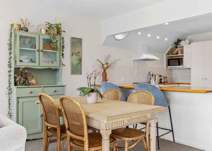  at 2/17 Devon Street, Sydenham, Christchurch