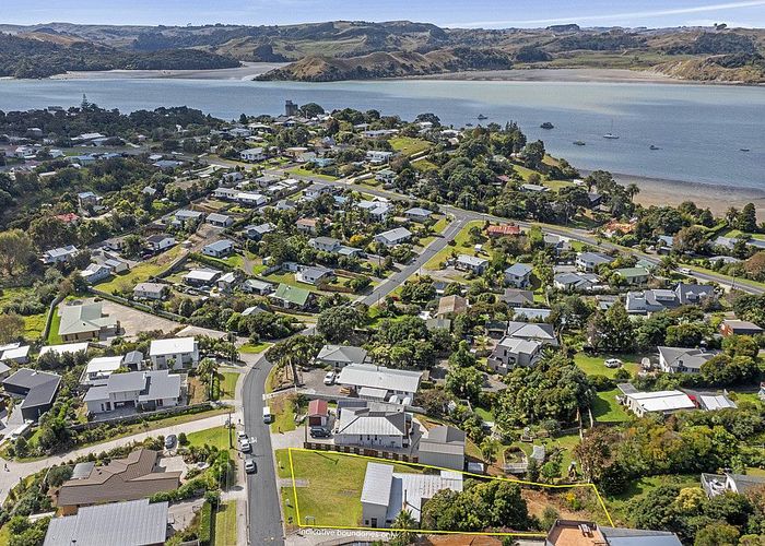  at 18 Violet Street, Raglan, Raglan