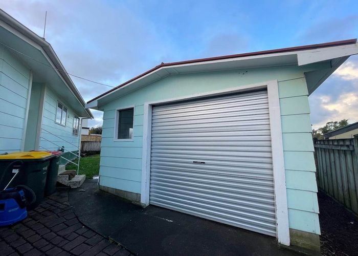  at 28 Oreil Avenue, West Harbour, Waitakere City, Auckland