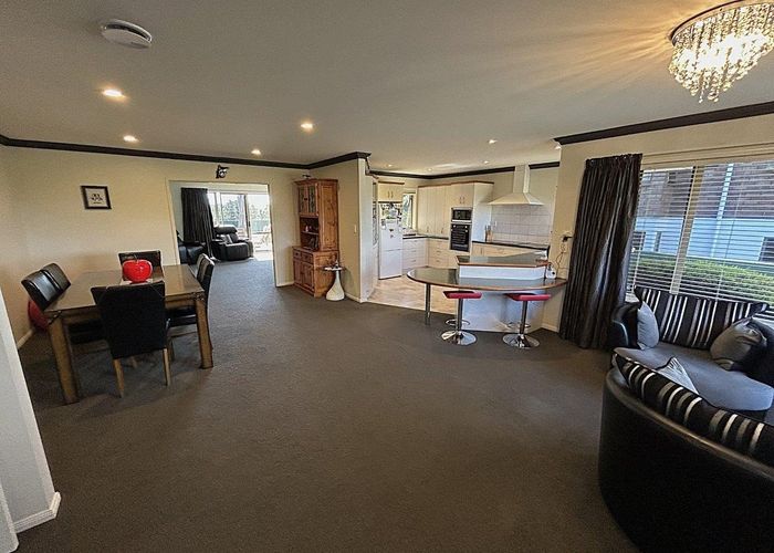  at 4 Melva Street, Dinsdale, Hamilton