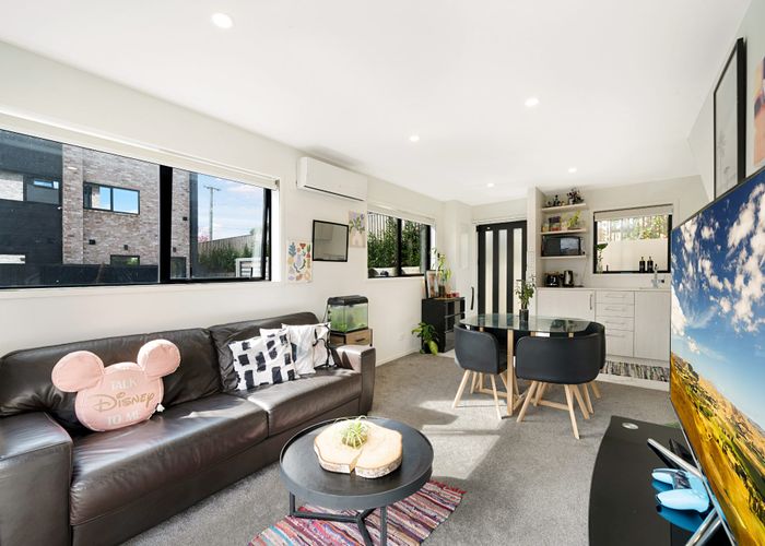 at 3/137 View Road, Sunnyvale, Waitakere City, Auckland