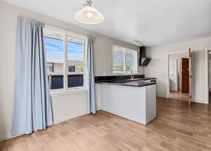  at 33 Skerten Avenue, Hornby, Christchurch City, Canterbury