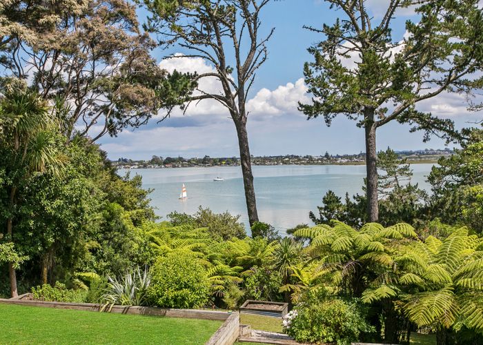  at 59 Chatham Avenue, Paremoremo, Auckland