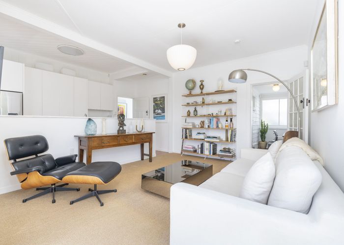  at 4 Lloyd Avenue, Mount Albert, Auckland