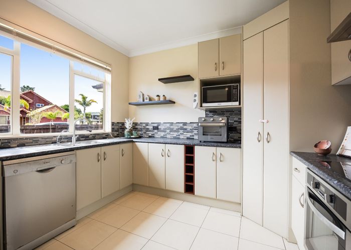  at 23 South Kensington Way, Henderson, Waitakere City, Auckland