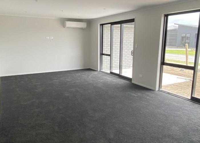  at 90 Tabraham Crescent, Pyes Pa, Tauranga