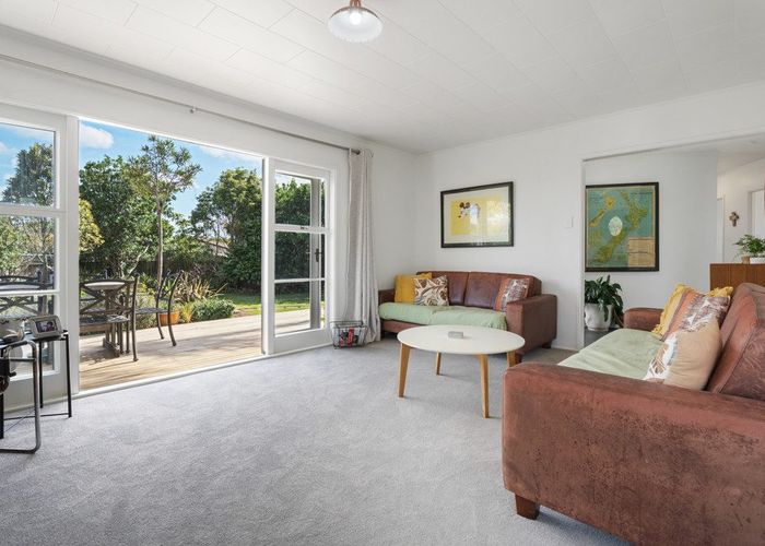  at 6 Lindis Place, Mangere Bridge, Manukau City, Auckland