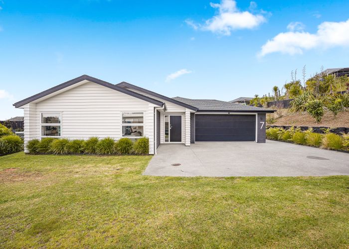  at 7 Somerset Place, Stanmore Bay, Rodney, Auckland