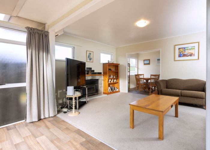  at 1/49 Hilling Street, Titirangi, Waitakere City, Auckland