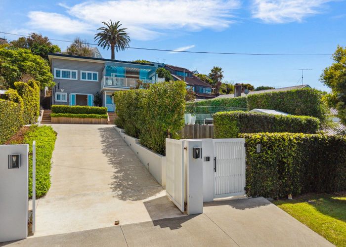  at 8 Alfred Street, Northcote Point, North Shore City, Auckland