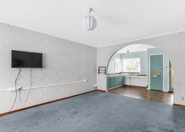  at 2/104 Alma Road, Gonville, Whanganui, Manawatu / Whanganui