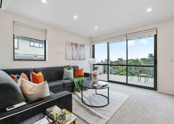  at 10 Matairangi Avenue, Totara Heights, Auckland