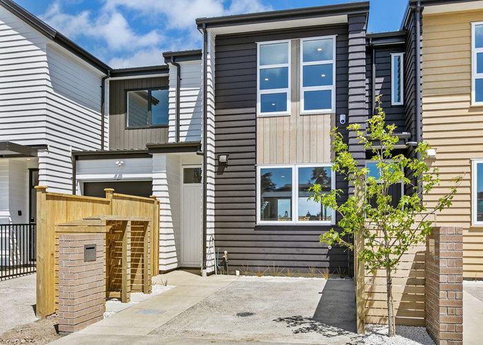  at 227 Jack Lachlan Drive, Beachlands, Manukau City, Auckland