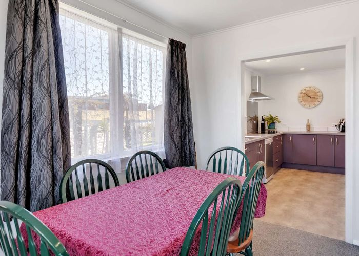  at 6 Mahoe Place, Gonville, Whanganui