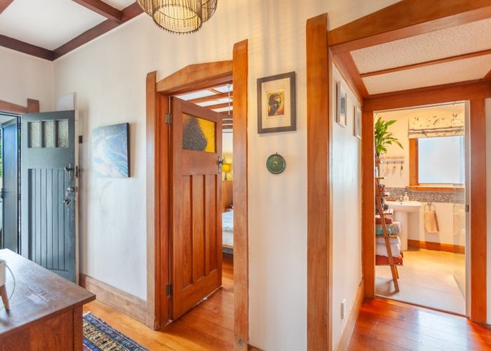  at 611 Saint Aubyn Street West, Saint Leonards, Hastings