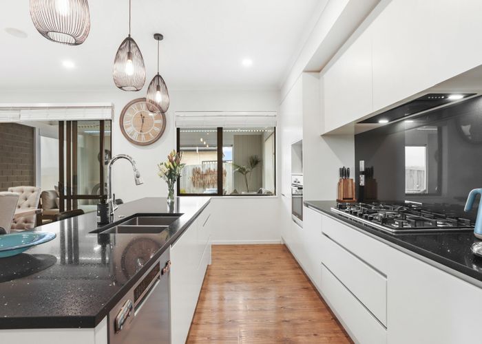  at 17 Eric Gifford Drive, Ranui, Waitakere City, Auckland