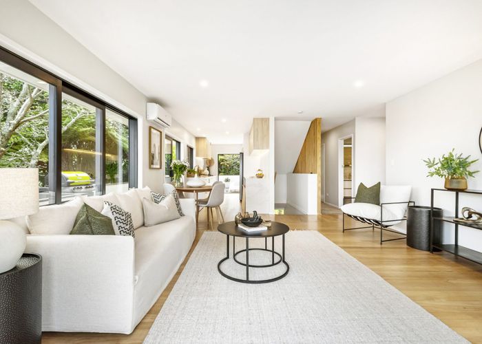  at 5 Island Bay Road, Beach Haven, North Shore City, Auckland