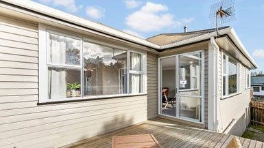 at 39 Horokiwi Road West, Newlands, Wellington