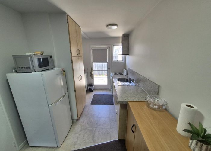  at 2/654 Cashel Street, Linwood, Christchurch City, Canterbury