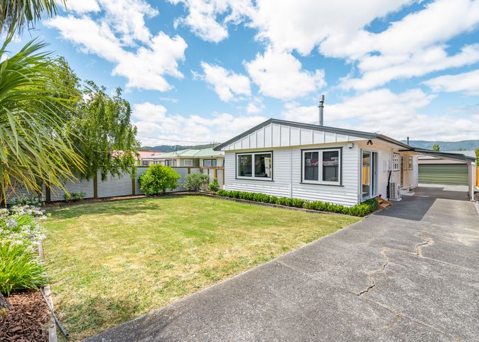  at 8 Parkway, Wainuiomata, Lower Hutt