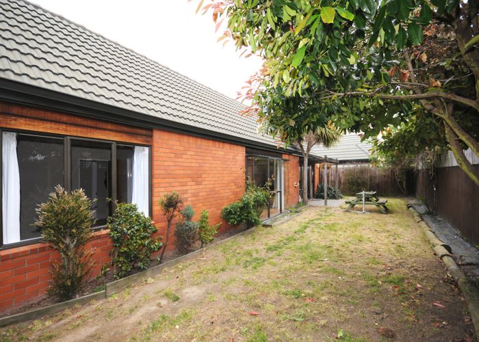  at 4/415 Mairehau Road, Parklands, Christchurch