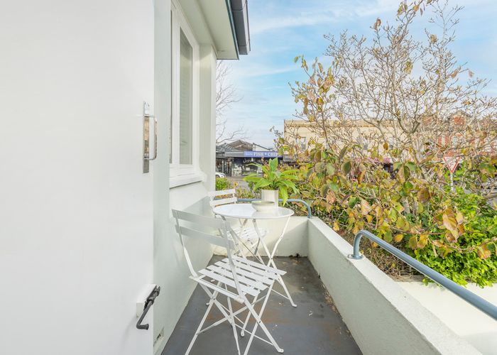  at 4/151 Jervois Road, Herne Bay, Auckland
