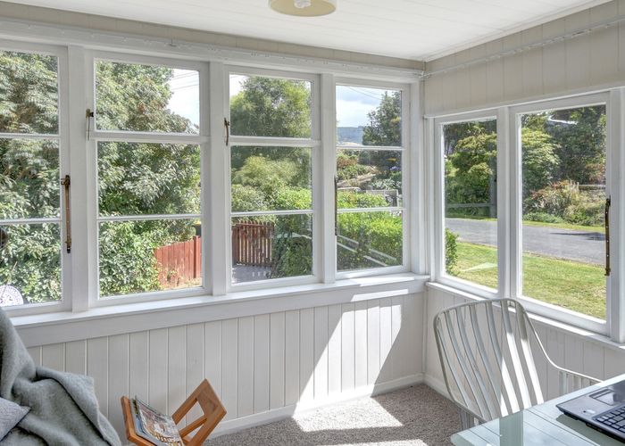  at 2 Roger Street, Macandrew Bay, Dunedin