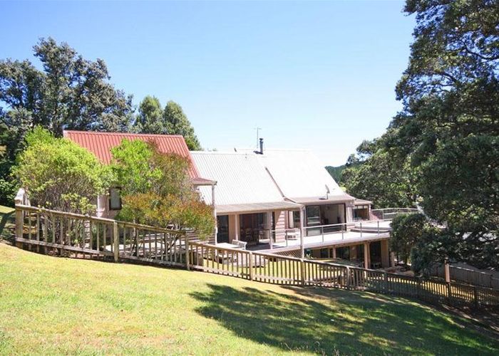  at 128 Oratia Place, Onemana, Whangamatā