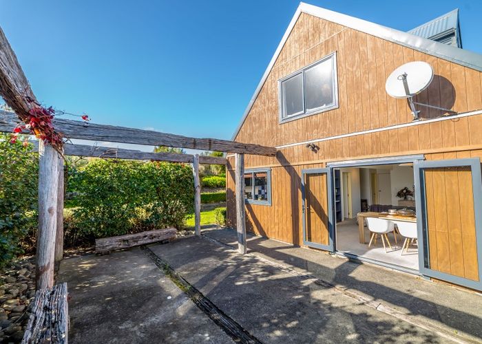  at 76 Jacksons Line, Kopuaranga