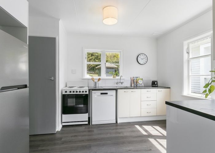  at 195 Wellington Road, Wainuiomata, Lower Hutt