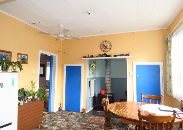  at 14 Hawes Street, Waimangaroa