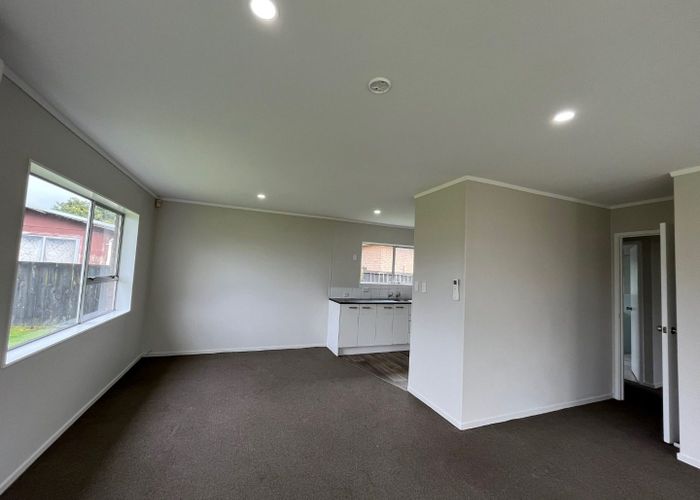  at 2/3 Berwyn Avenue, Takanini, Papakura, Auckland