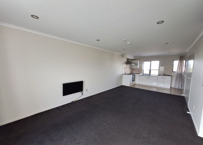  at 4/8 Kerrs Road, City Centre, Manukau City, Auckland
