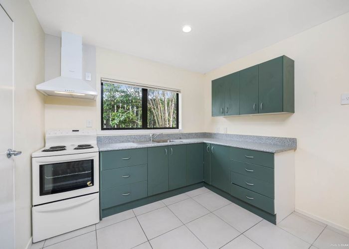  at 15 Lawford Place, Mangere, Manukau City, Auckland