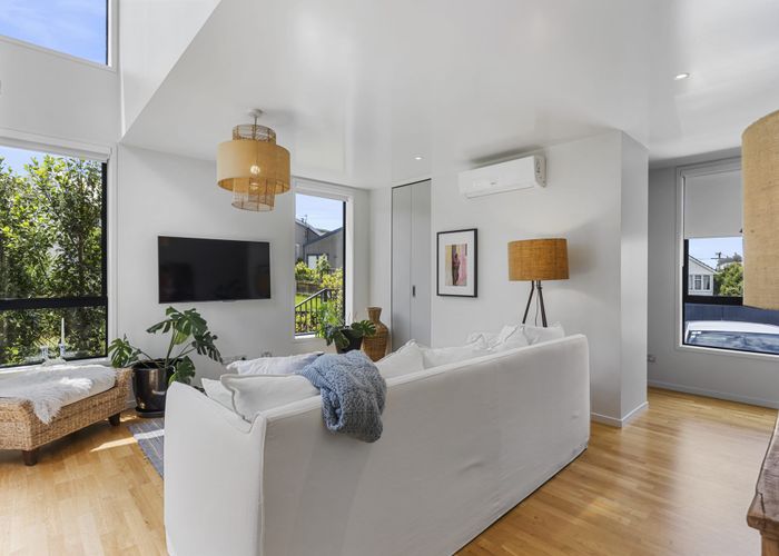  at 12D Hurstwood Place, Glen Innes, Auckland