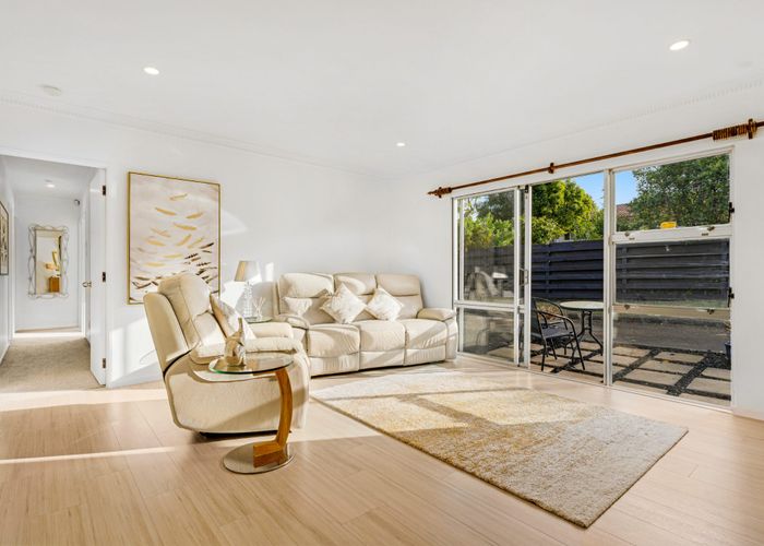  at 1/83 Meadway, Sunnyhills, Auckland