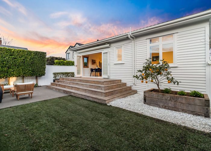  at 46 Dignan Street, Point Chevalier, Auckland City, Auckland
