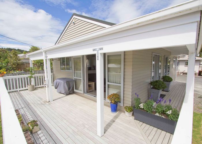  at 1/127 Atkinson Road, Titirangi, Waitakere City, Auckland