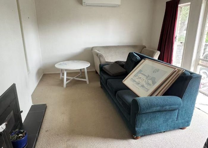  at 2/5 Downing St, Glenfield, North Shore City, Auckland