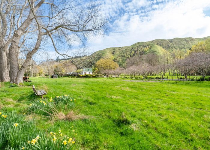  at 329a Paekakariki Hill Road, Pauatahanui, Porirua, Wellington