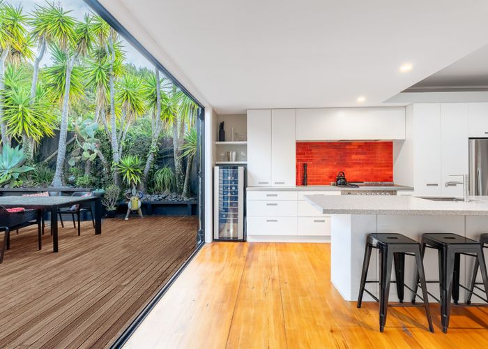  at 33 Cambourne Road, Sandringham, Auckland City, Auckland