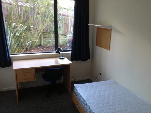  at 2j/9 The Avenue, Albany, North Shore City, Auckland