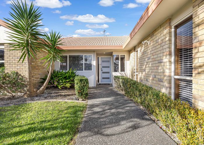  at 13 Bridgehead Cove, West Harbour, Waitakere City, Auckland